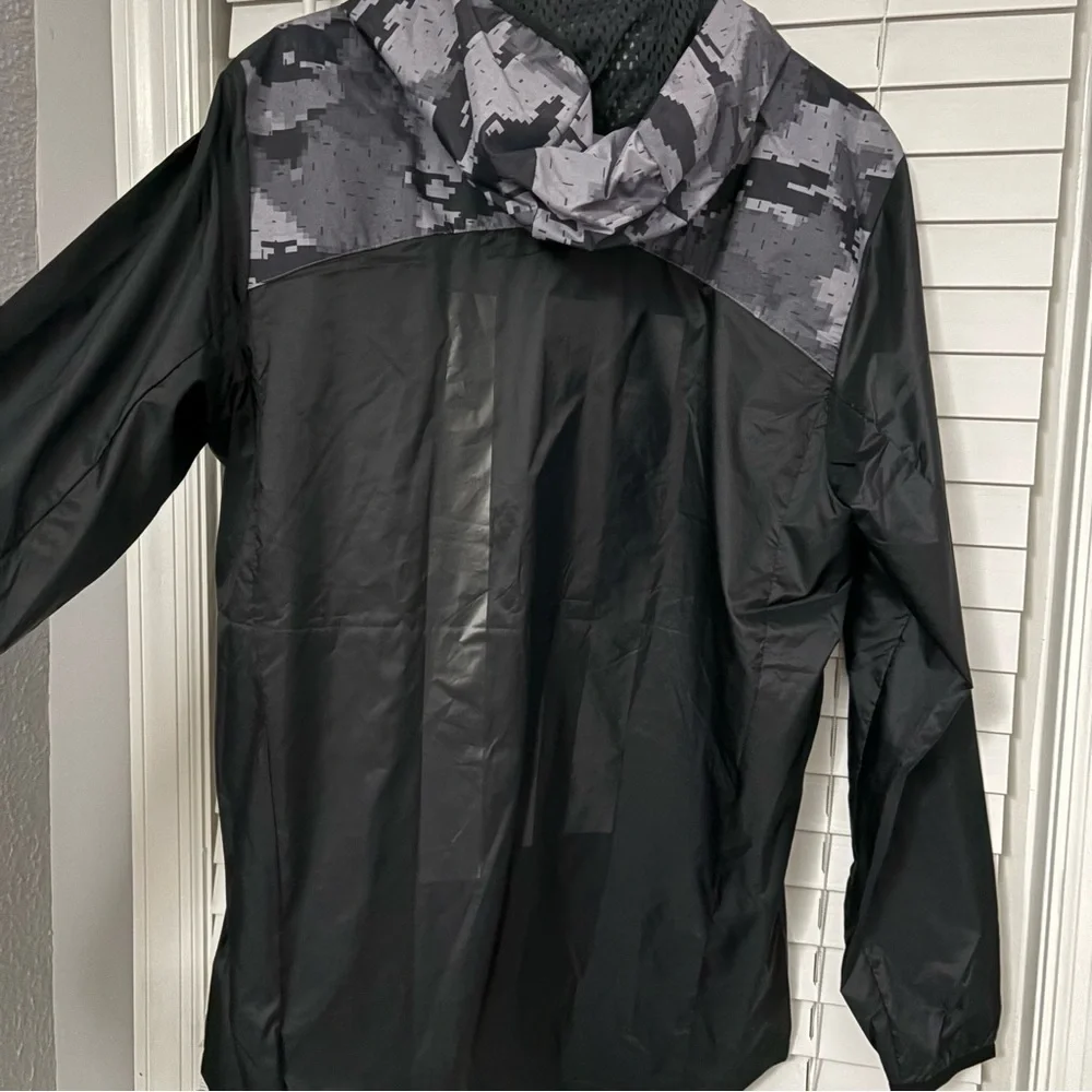 Adidas Black and Gray Camo Windbreaker NWT Size medium